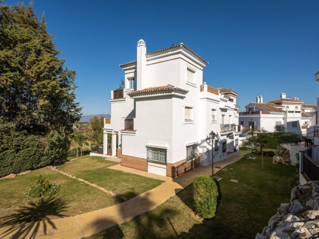 Maison mitoyenne avec 4 Chambres  à Alhaurín de la Torre