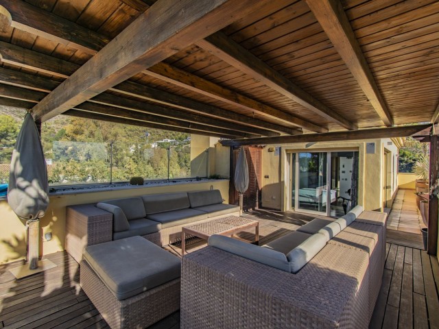 Penthouse in Sierra Blanca