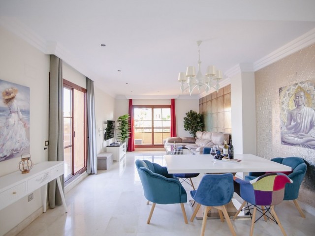 Penthouse avec 3 Chambres  à Atalaya
