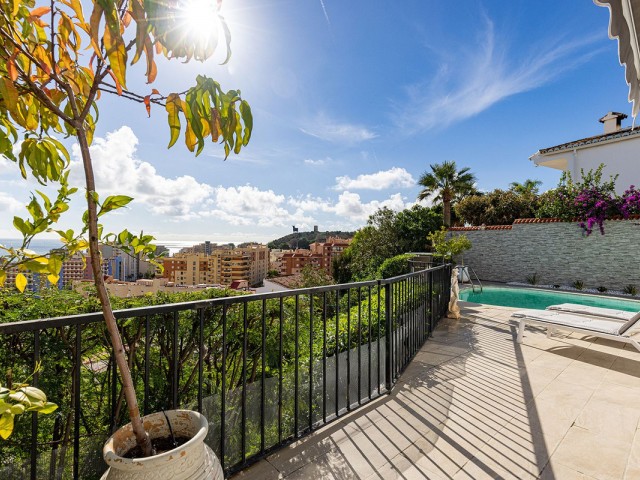 3 Makuuhuoneen Huvila Torreblanca