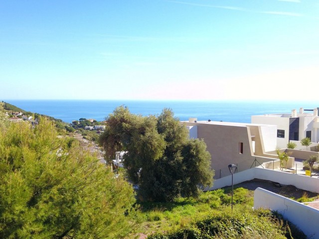  Plot in Mijas