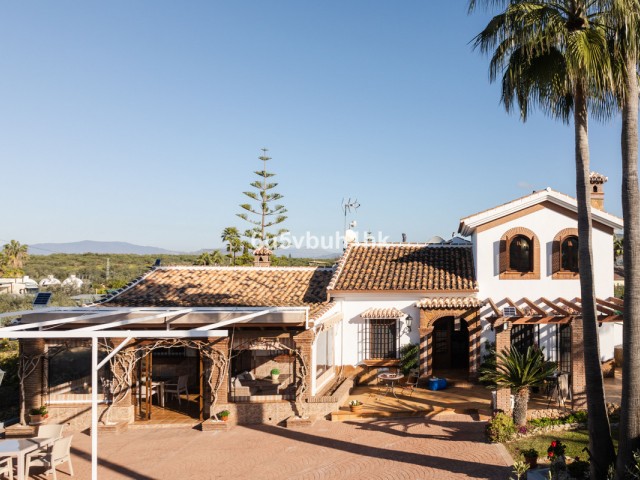 5 Bedrooms Townhouse in Alhaurín el Grande