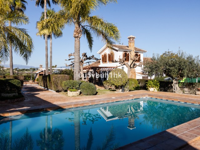 5 Slaapkamer Rijtjeshuis in Alhaurín el Grande