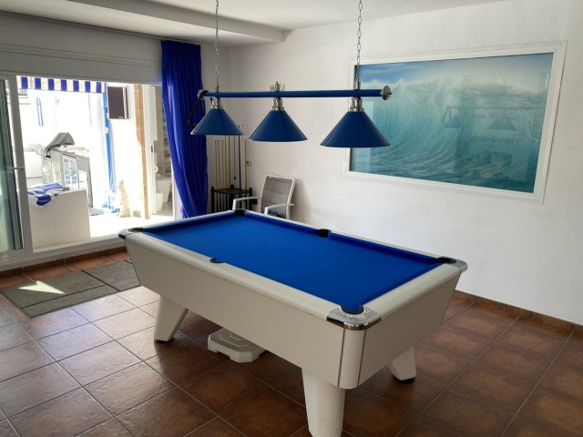 Villa con 5 Dormitorios  en Torremolinos