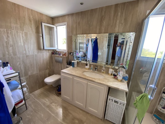 Villa con 5 Dormitorios  en Torremolinos
