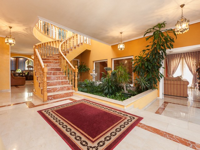 Villa avec 4 Chambres  à Benalmadena