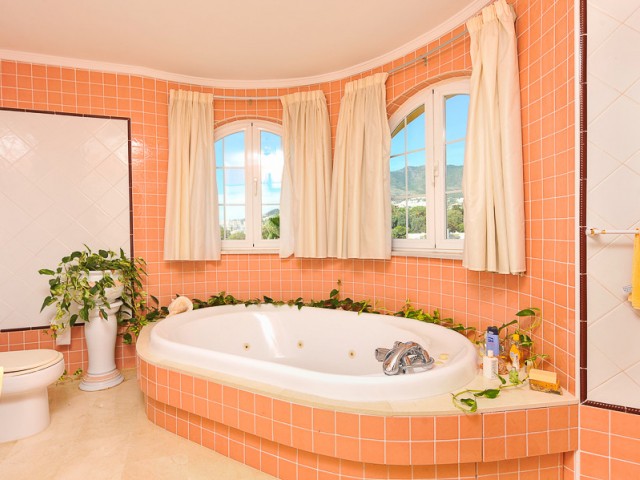 Villa avec 4 Chambres  à Benalmadena