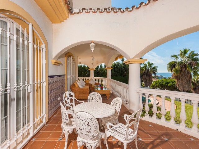 Villa avec 4 Chambres  à Benalmadena