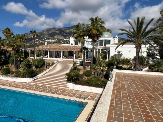 6 Bedrooms Villa in Mijas