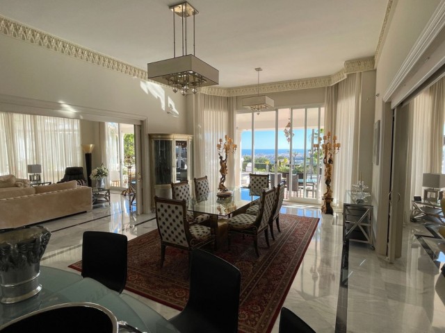 6 Bedrooms Villa in Mijas