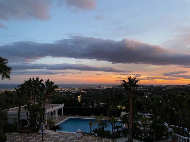 6 Bedrooms Villa in Mijas