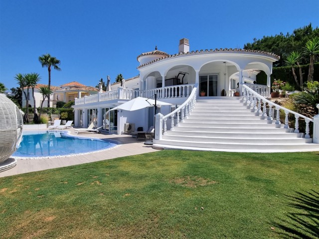 Villa avec 5 Chambres  à Elviria