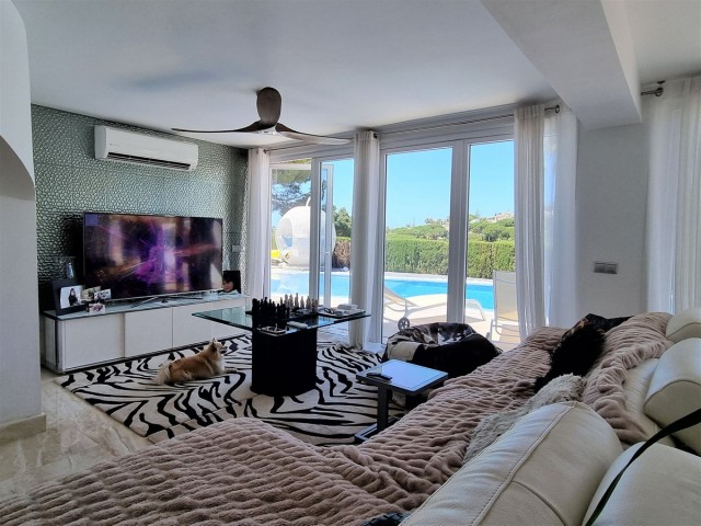 Villa avec 5 Chambres  à Elviria