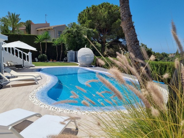 5 Sovrums Villa i Elviria