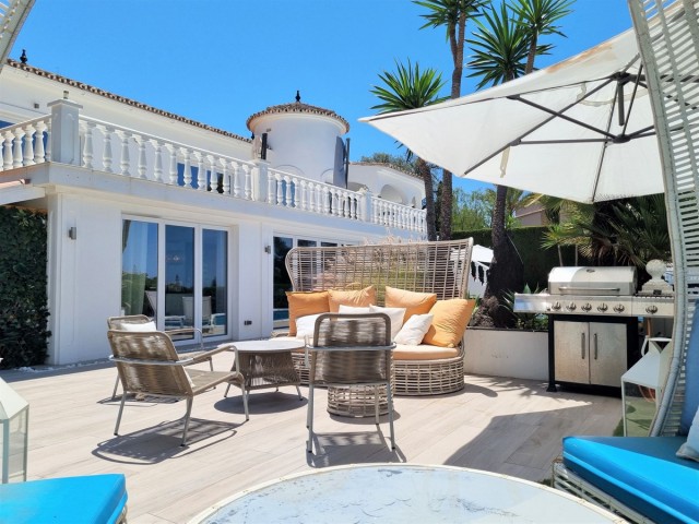 5 Sovrums Villa i Elviria