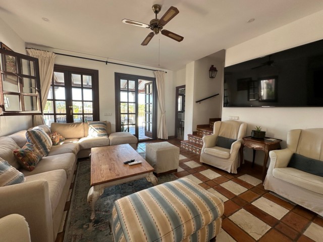 5 Bedrooms Villa in San Pedro de Alcántara