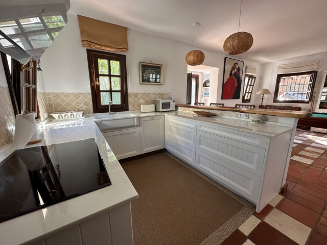 5 Bedrooms Villa in San Pedro de Alcántara