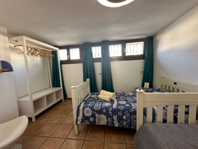 5 Bedrooms Villa in San Pedro de Alcántara