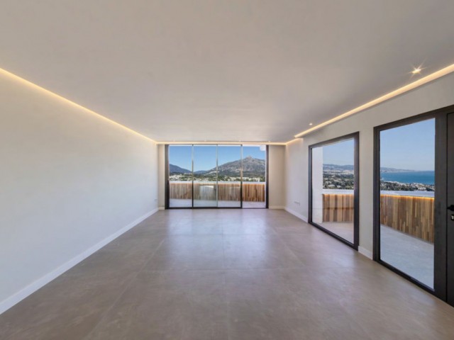 Penthouse in Nueva Andalucía