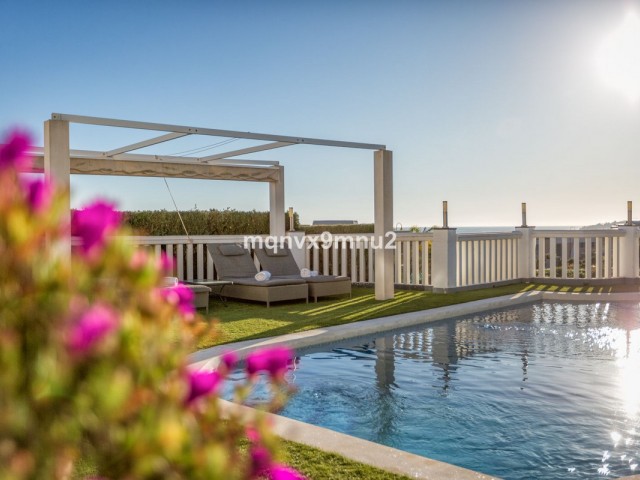 5 Makuuhuoneen Huvila El Chaparral