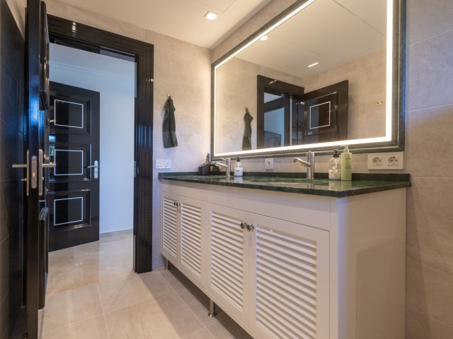 3 Schlafzimmer Villa in Elviria