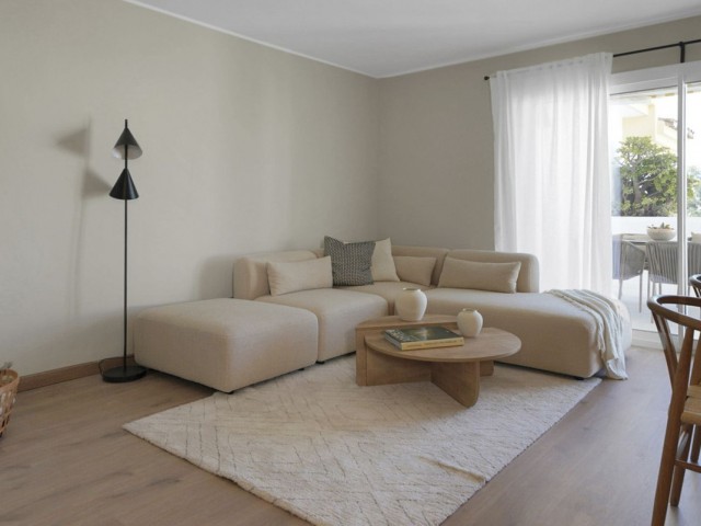 2 Bedrooms Apartment in Calahonda