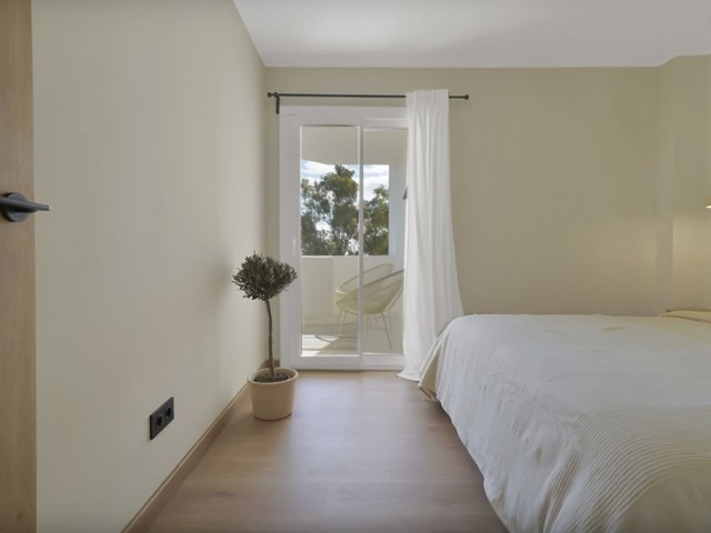2 Bedrooms Apartment in Calahonda