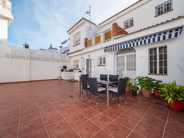 5 Bedrooms Townhouse in Fuengirola