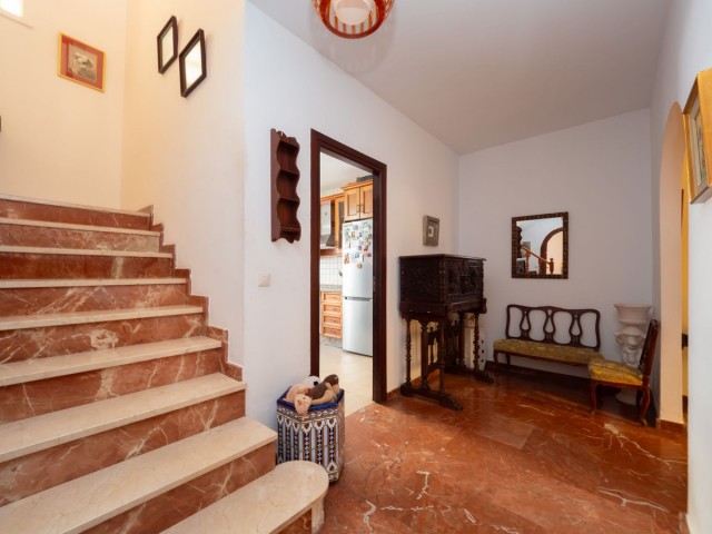 5 Bedrooms Townhouse in Fuengirola