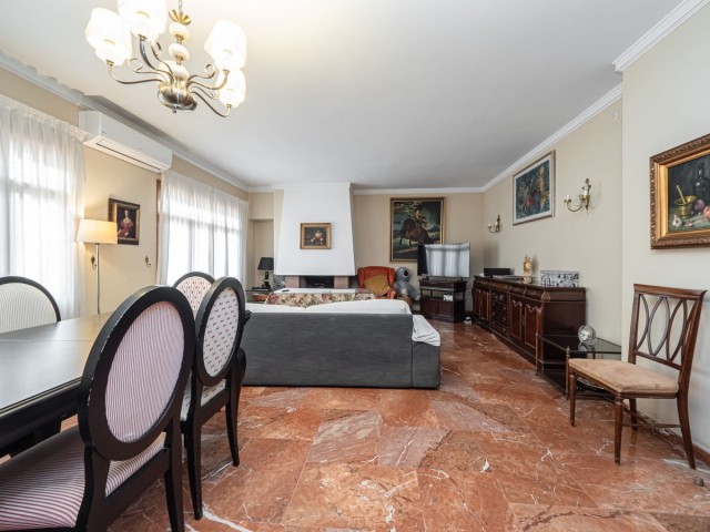 5 Bedrooms Townhouse in Fuengirola