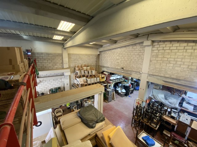 Commercial in Nueva Andalucía