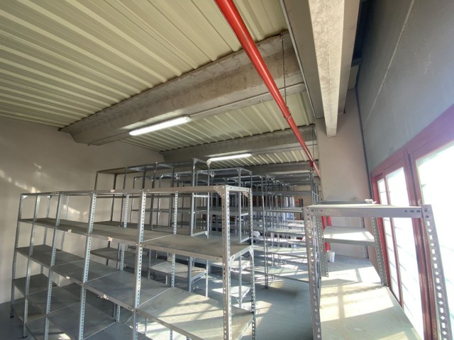 Commercial in Nueva Andalucía