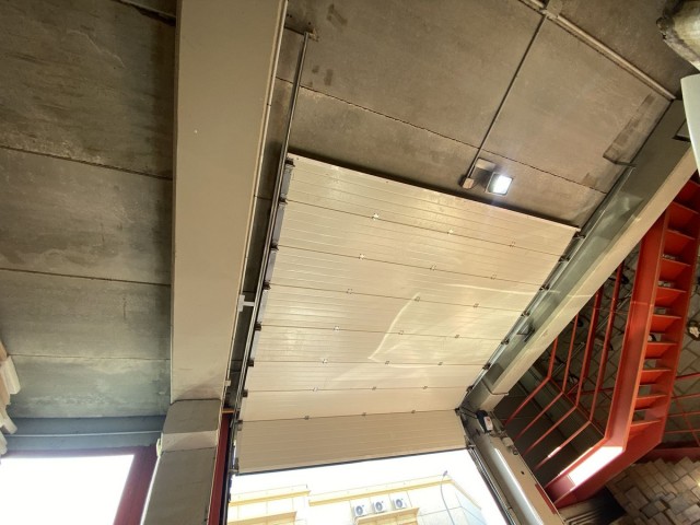 Commercial in Nueva Andalucía