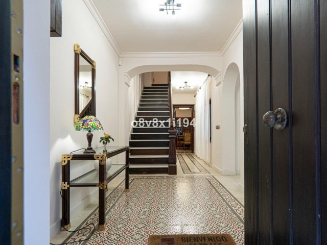 5 Bedrooms Villa in Fuengirola