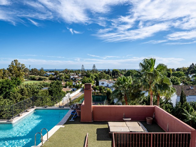 5 Soveroms Leilighet i Guadalmina Baja