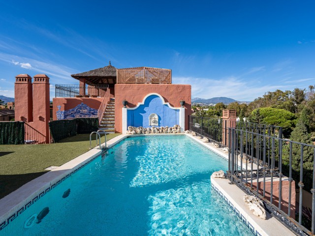 Appartement avec 5 Chambres  à Guadalmina Baja