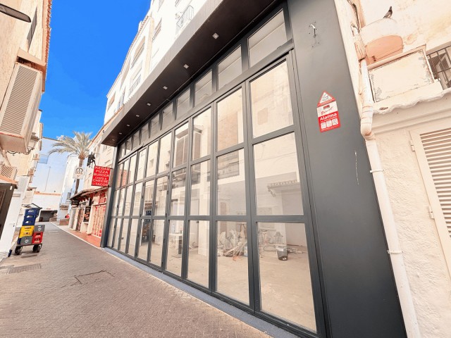 Commercial in Puerto Banús