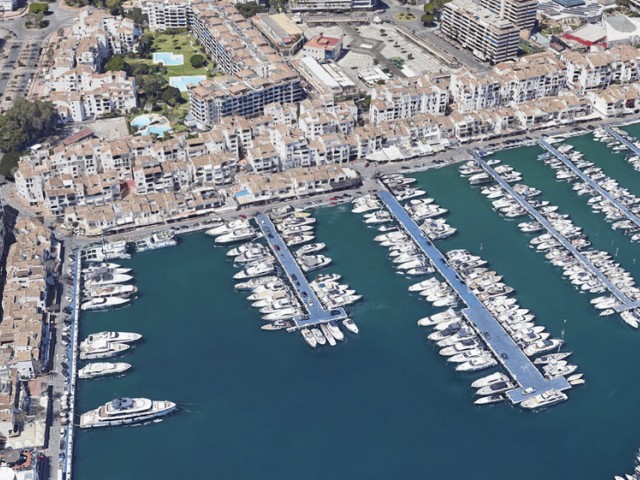 Commercial in Puerto Banús