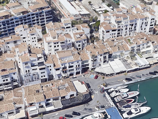 Commercial in Puerto Banús