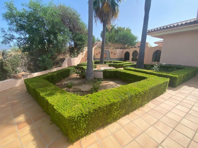 4 Bedrooms Villa in La Cala