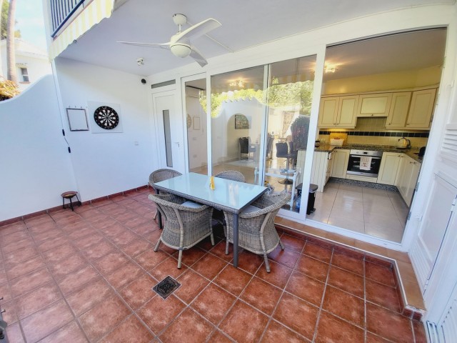 Maison mitoyenne avec 3 Chambres  à Miraflores