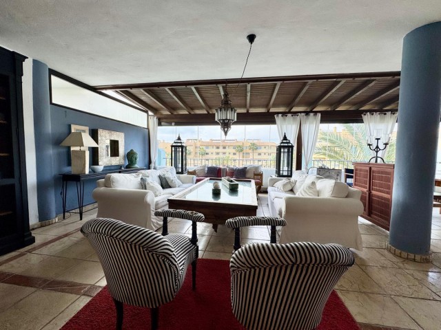 Apartamento con 6 Dormitorios  en Sotogrande Marina