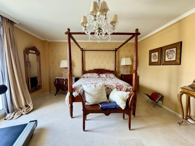 Apartamento con 6 Dormitorios  en Sotogrande Marina
