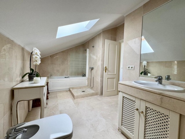 Apartamento con 6 Dormitorios  en Sotogrande Marina