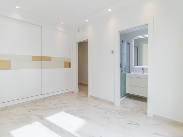 3 Soveroms Rekkehus i Estepona