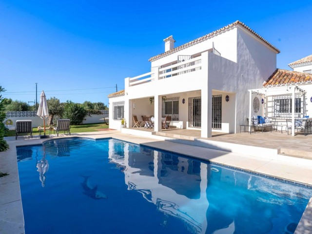4 Bedrooms Villa in San Pedro de Alcántara