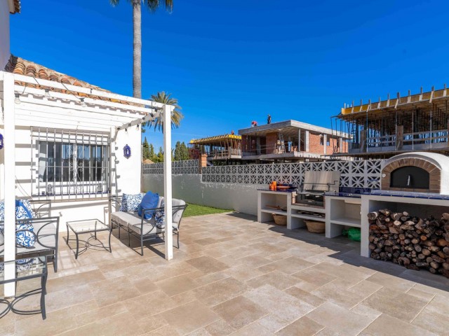 4 Bedrooms Villa in San Pedro de Alcántara