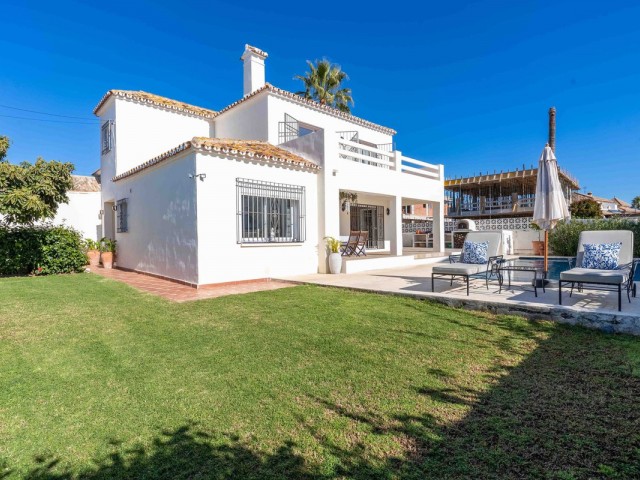 4 Bedrooms Villa in San Pedro de Alcántara