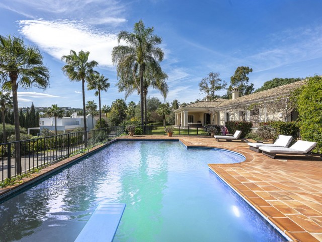 5 Bedrooms Villa in Sotogrande