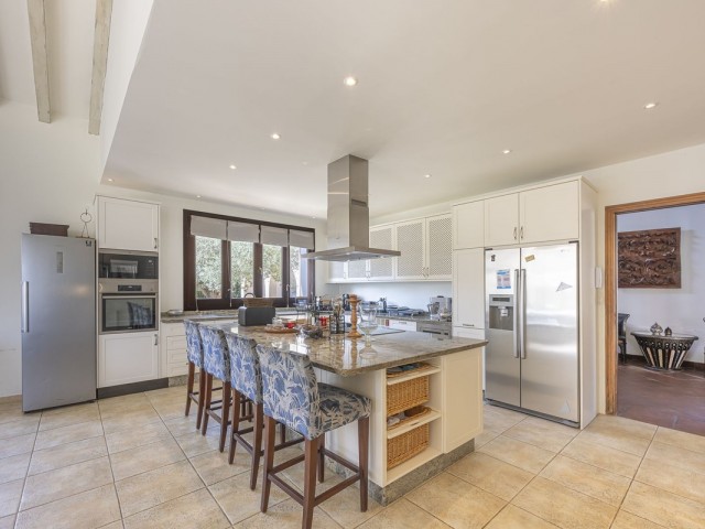 5 Makuuhuoneen Huvila Sotogrande